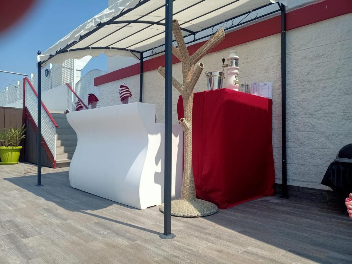 Hotel Vienna Lignano Sabbiadoro Exterior foto